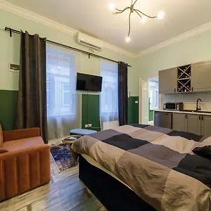 Cozy Modern Space At The Heart Of The Debrecen