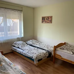 Red Locomotive Apartman Budapest